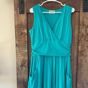 Athleta dress with pockets.